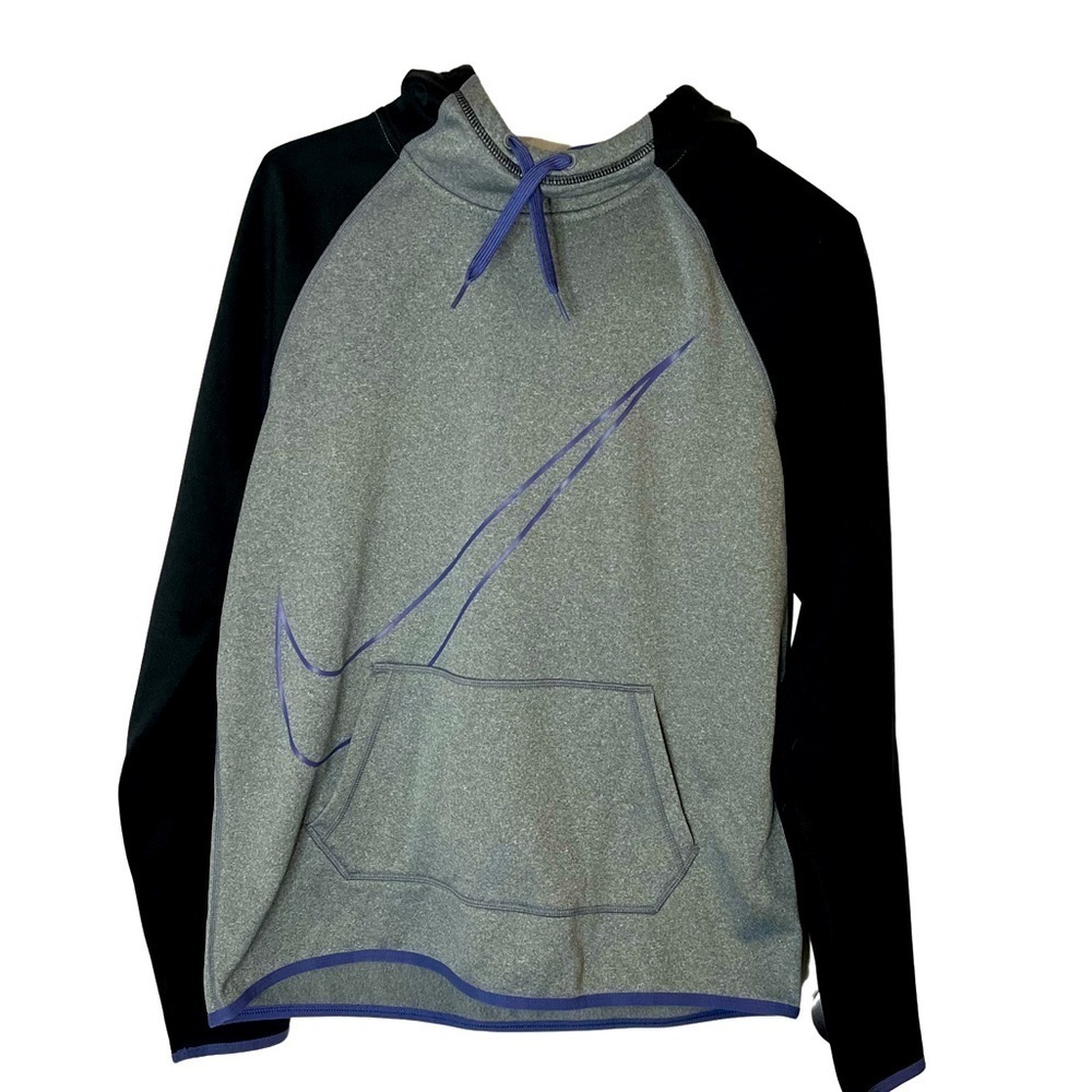 NIKE DRI-FIT Hoodie with Kangaroo Pocket & Thumb Holes
